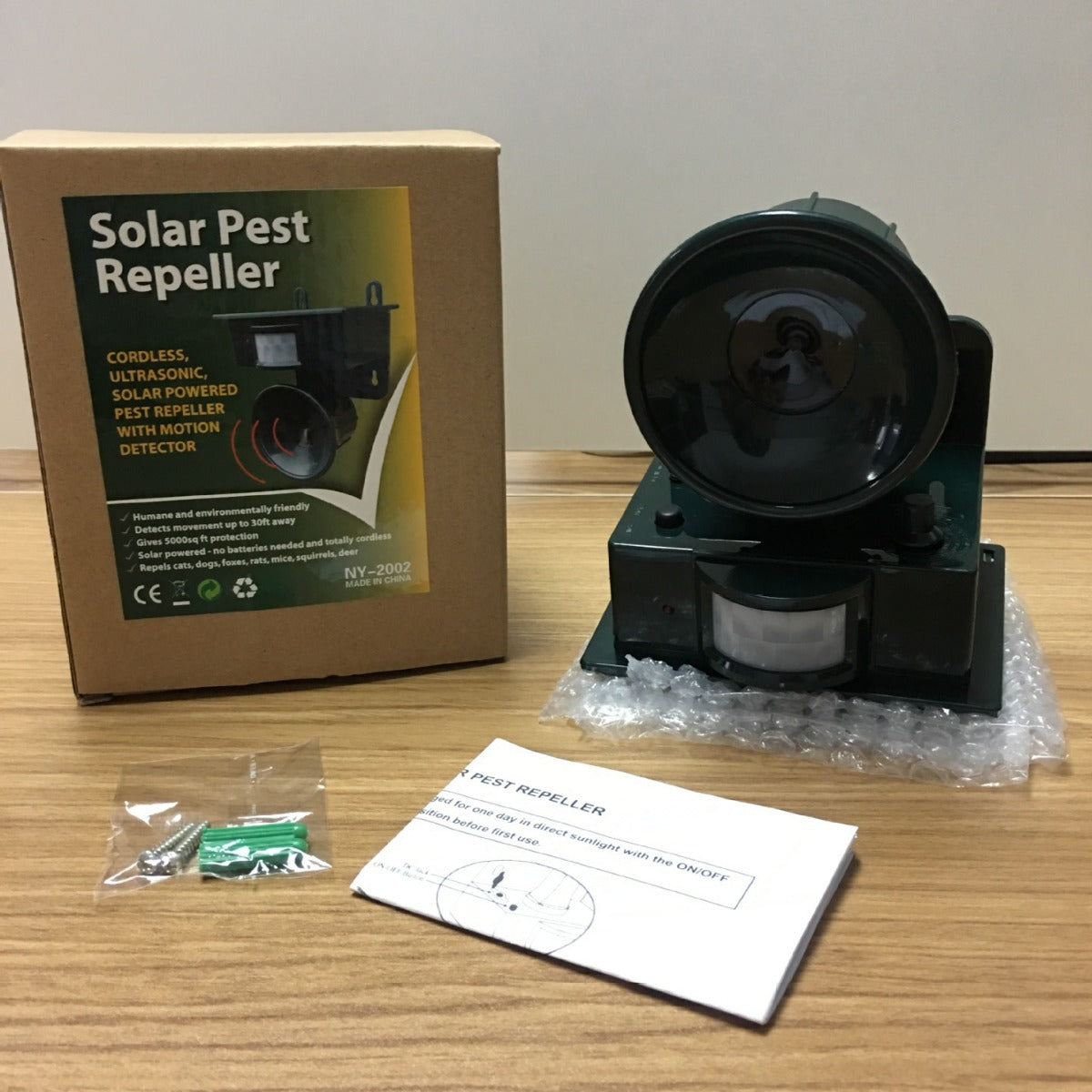 Repelente ultrasónico solar